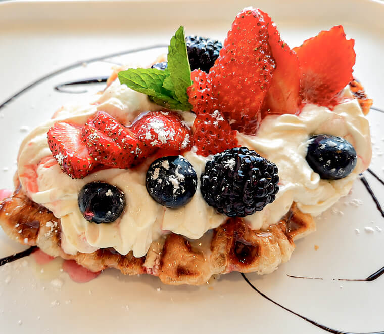 Berry Debasco croffle